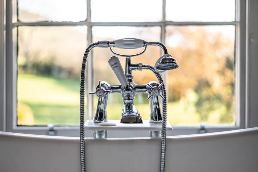 Georgian Country House -Panoramic Views -Sleeps 12 Ruthin Exteriér fotografie