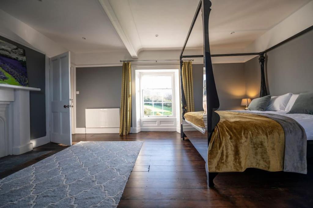 Georgian Country House -Panoramic Views -Sleeps 12 Ruthin Exteriér fotografie